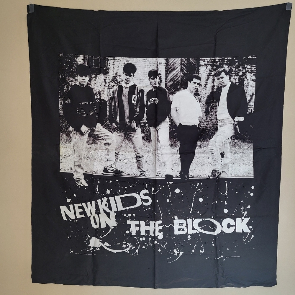 New Kids On The Block 1989 Black Fabric Wall Tapestry/Hanging NKOTB Collectible